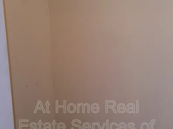 1126 N Colgate Ave, Springfield, MO 65802