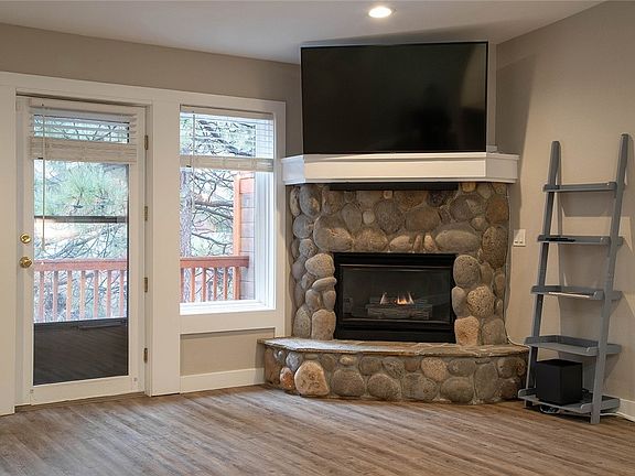 4th image of 929 Northwood Blvd #115