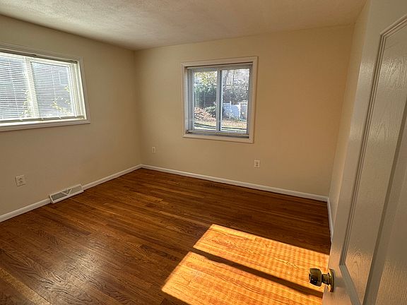 5th image of 20 Oxford Cir #20
