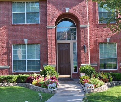 3rd image of 14525 Blakehill Dr