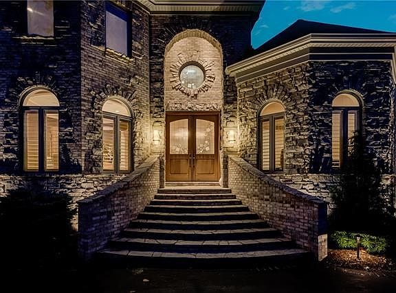 The entrance exterior in the evening! Simply glowing.