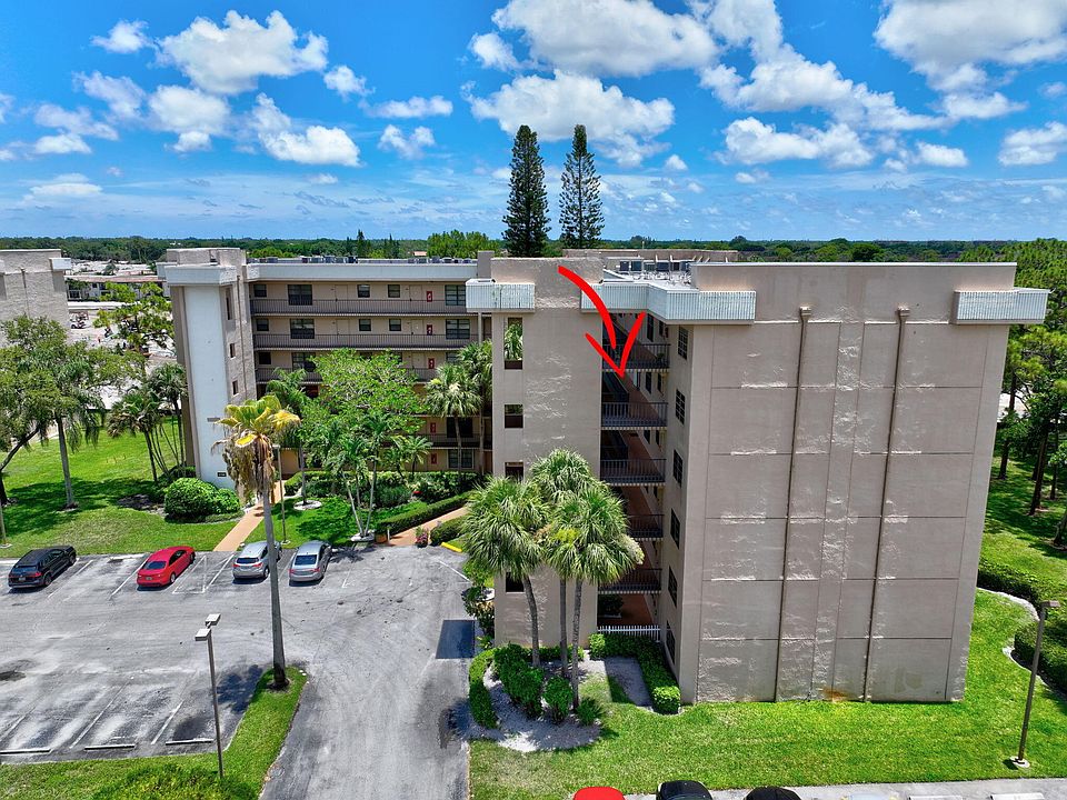 1st image of 4700 W Lucerne Lakes Boulevard W #507