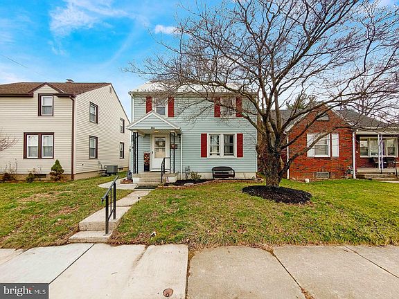 2nd image of 306 W Elm Ave