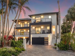 12400 Capri Cir N UNIT A, Treasure Island, FL 33706