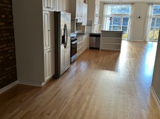 509 N Wells St APT 3, Chicago, IL 60654