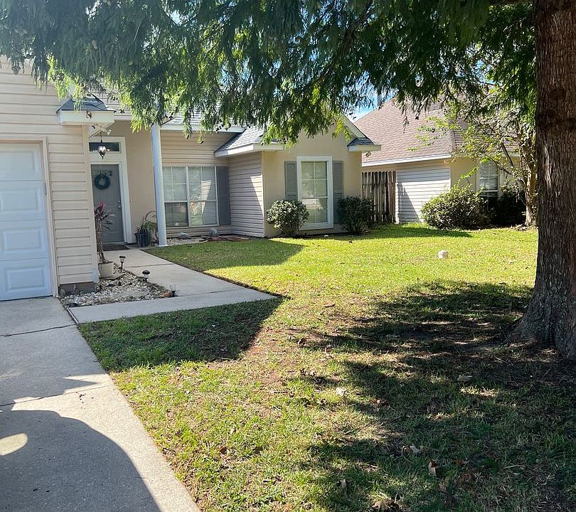 1st image of 70293 7th St