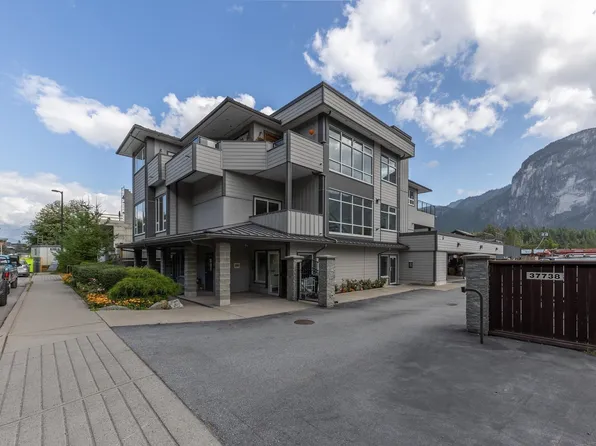37738 3rd Ave, Squamish, BC V8B 1C3