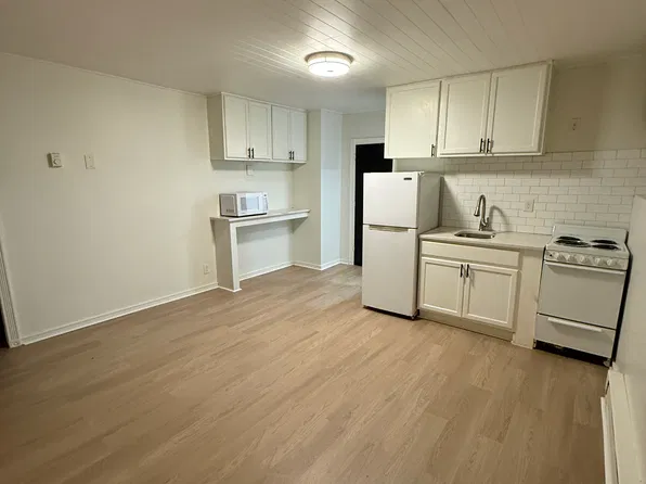 73 Robbins St #2, Waltham, MA 02453