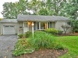 302 Oradell Ave, Paramus, NJ 07652
