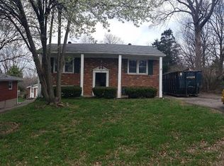 6111 Whispering Hills Blvd, Louisville, KY 40219