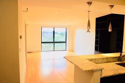 1st image of 41 W 8th St #3513