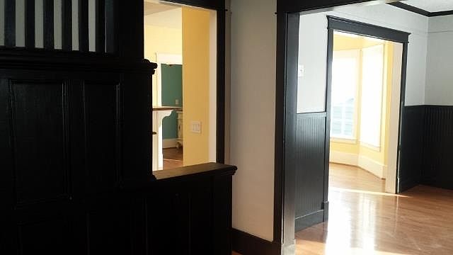 1st image of 217 E Ohio St