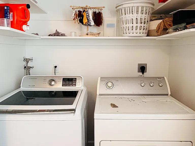 229 E 200 N #4 — Photo 15