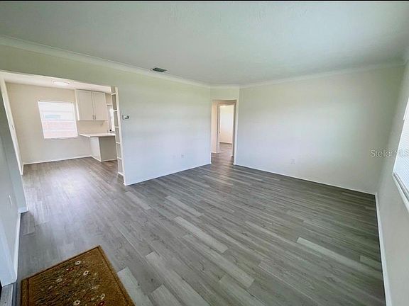 4th image of 4675 ORLANDO CIRCLE