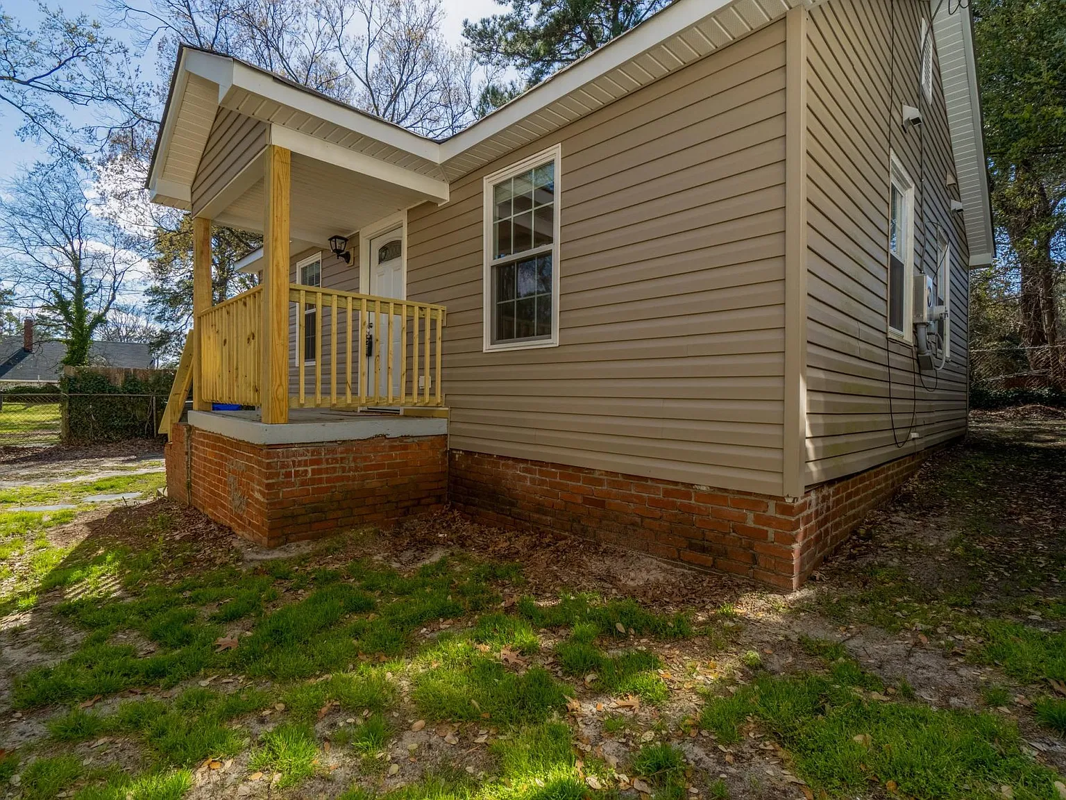2 bed, 672 sqft, $1,950 — Photo 2
