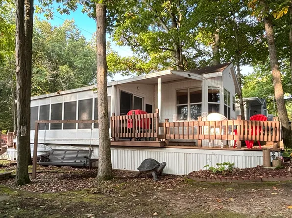 631 Hillview Ln, Coldwater, MI 49036