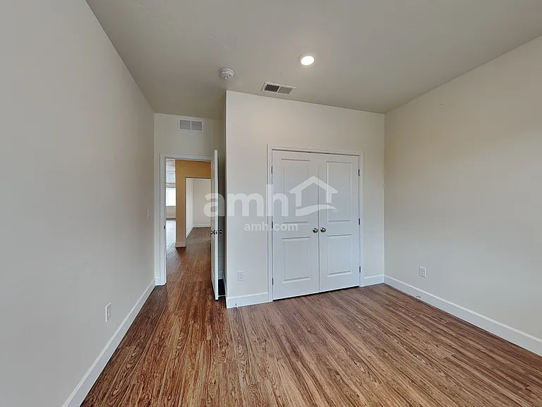 5032 W Milliron Dr — Photo 19