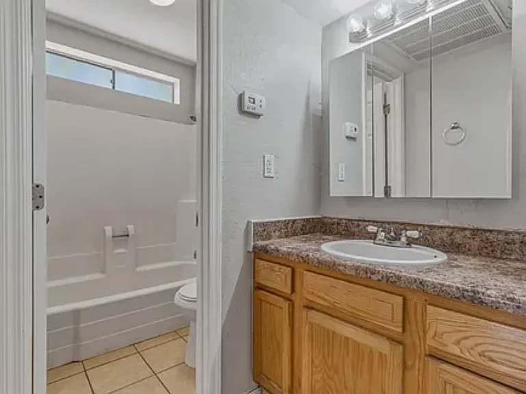 645 W Rio Salado Pkwy #101 — Photo 6
