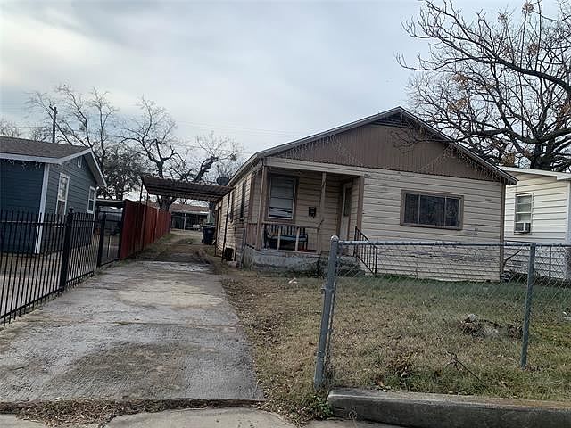 1st image of 1009 W Spurgeon St
