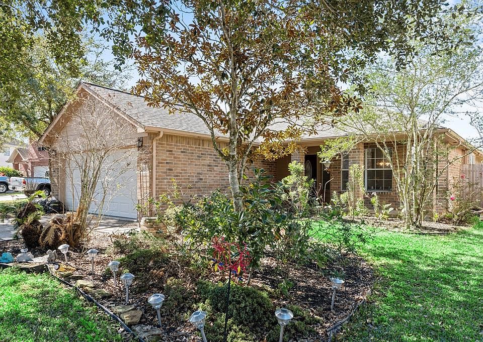 1st image of 104 Glade Bridge Ct