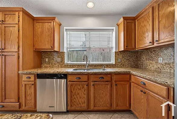 1035 Cascade Creek Dr — Photo 12
