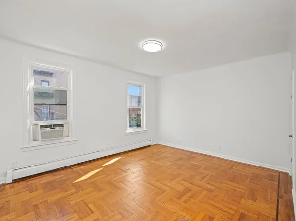 248 Avenue P image 17 of 51