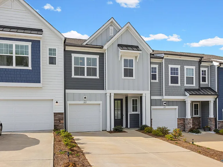 217 Brooks Springs Dr — Photo 38