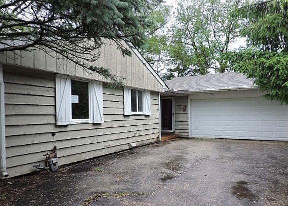 2nd image of 1661 Holly Ave