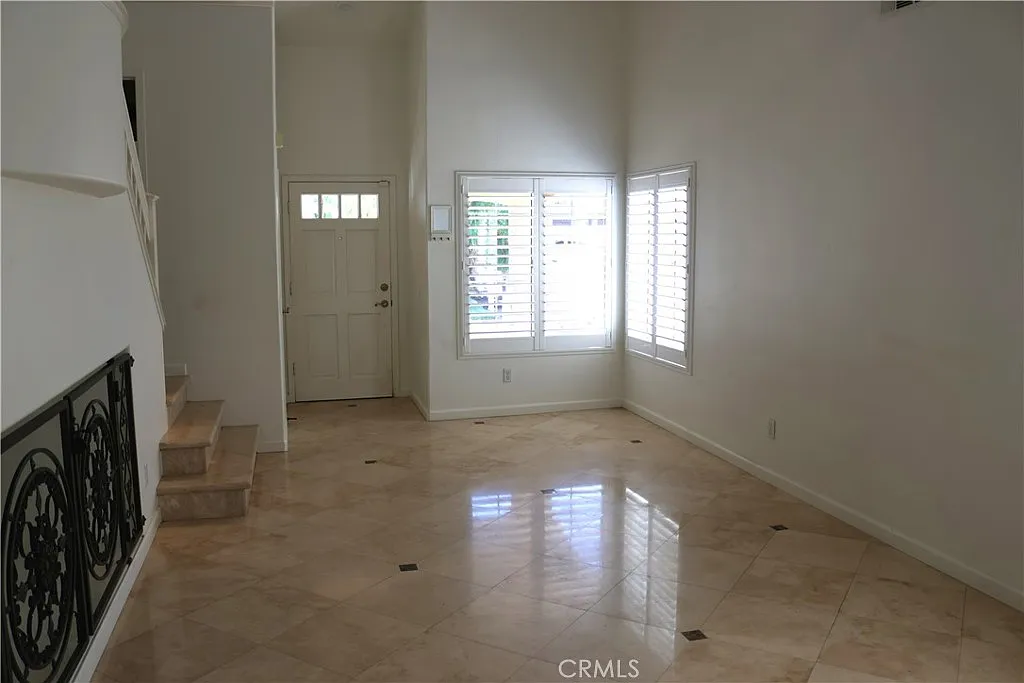 4 bed, 2.5 bath, 1796 sqft, $4,995 — Photo 2