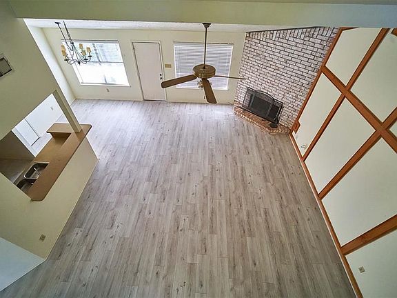 4th image of 14407 Swanfield Dr