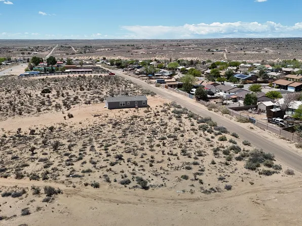 304 Inca Rd SW, Rio Rancho, NM 87124