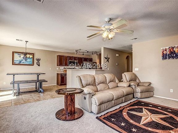 4th image of 9603 Grapeland Ave