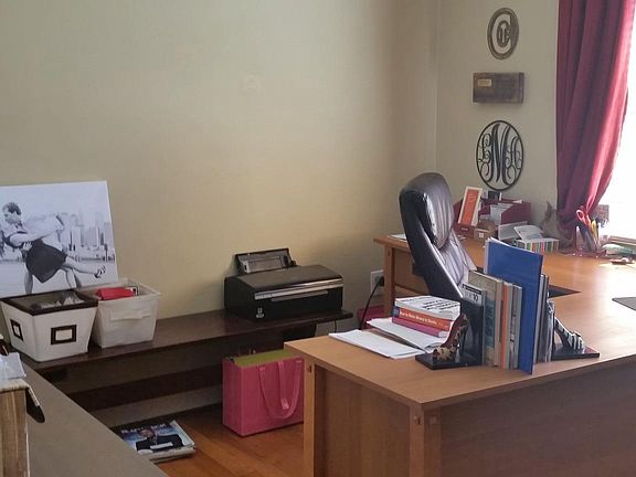 2nd Bedroom (or study)