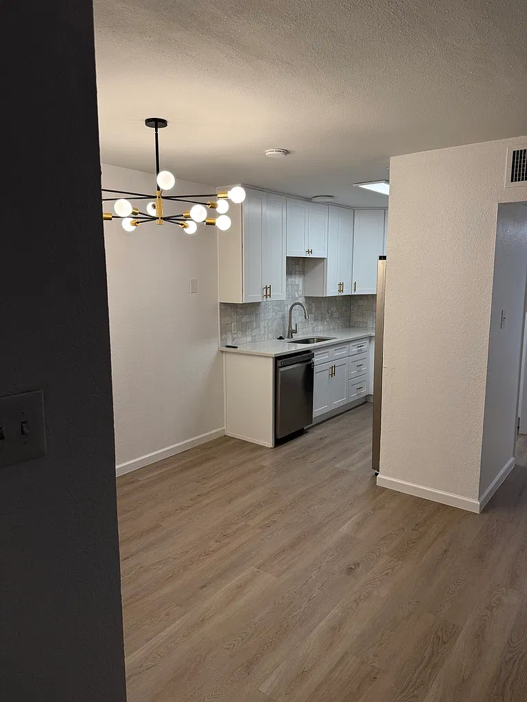 2 bed, 1087 sqft, $1,775 — Photo 4