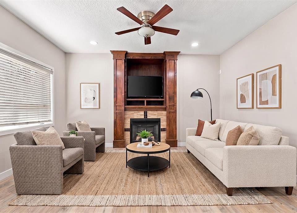1st image of 360 Saddlemont Blvd NE