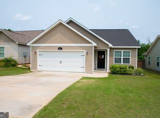215 Allentown Ln, Macon, GA 31216