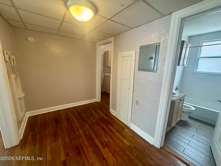 2504 Park St #6 — Photo 6