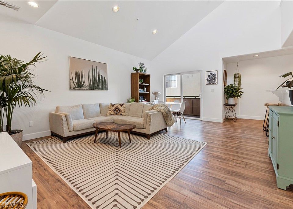 1st image of 2309 Palmetto Ave #B