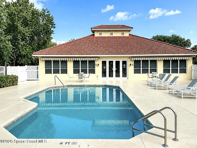 781 Glen Abbey Way — Photo 33