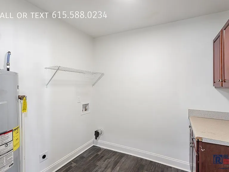 307 W 13th St — Photo 22