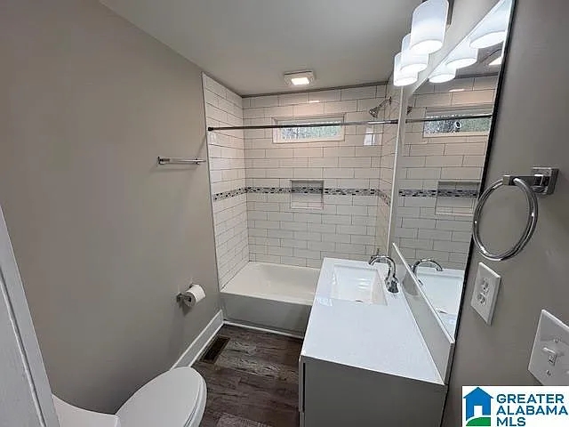 336 3rd St SE — Photo 8
