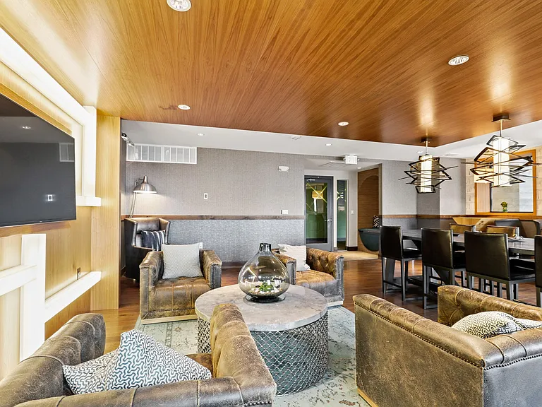 Union West — Photo 17