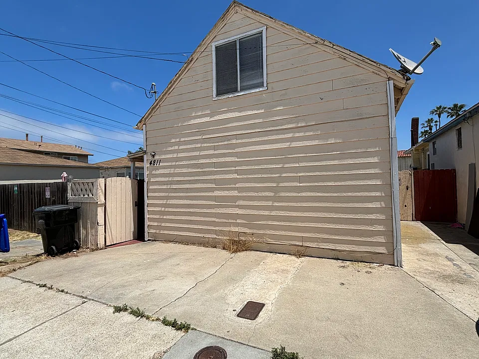 4811 Long Branch Ave #B