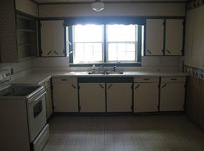 4th image of 348 Sunrise Dr