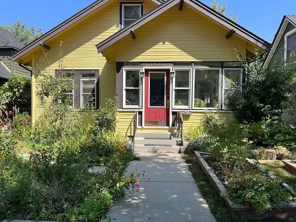 1016 W Pueblo St