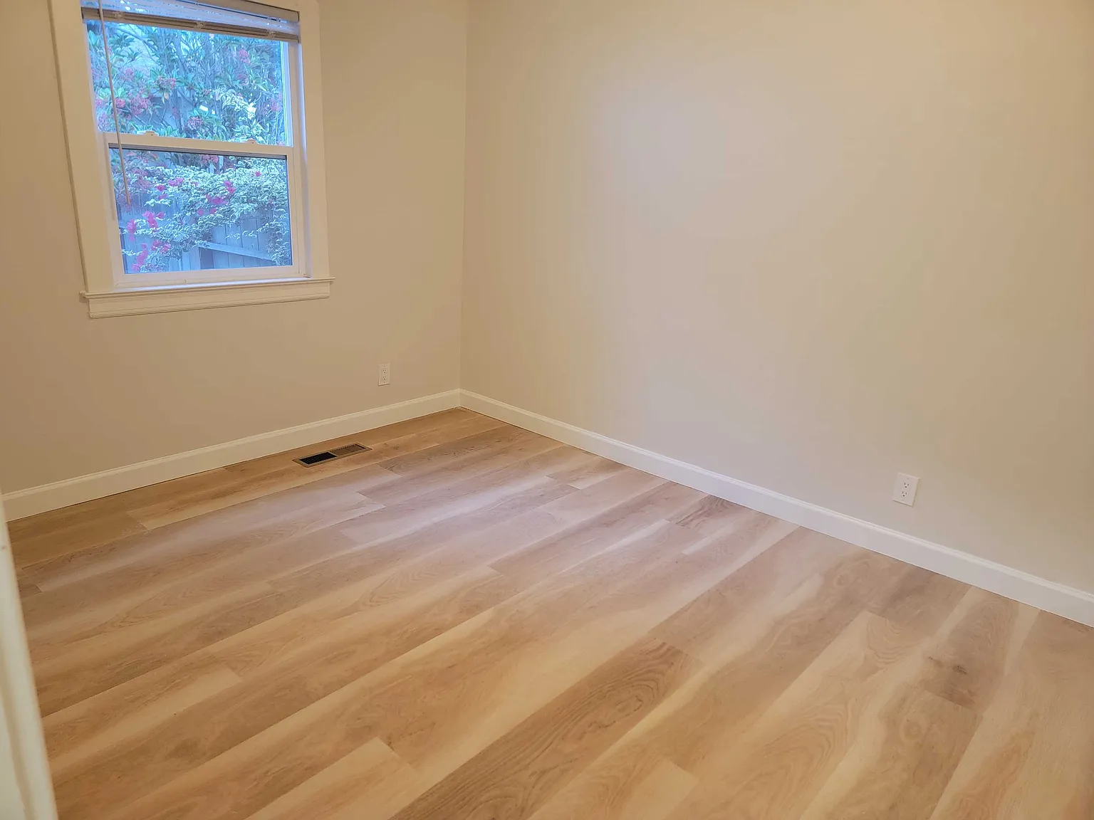 Camille Ct, Mountain View — Photo 2