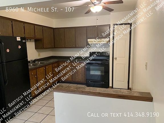 3rd image of 8960 N Michele St #107