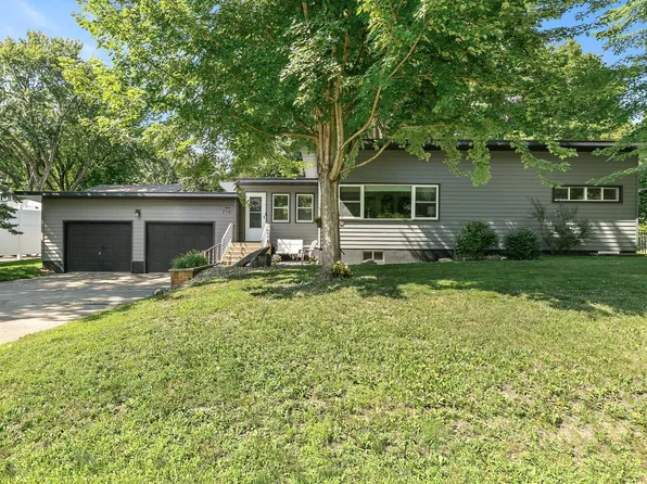 715 4th St S, Sauk Rapids, MN 56379