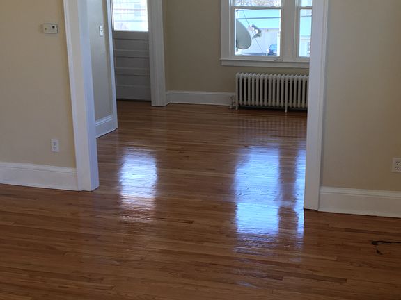 5th image of 62 Douglas St Unit 2