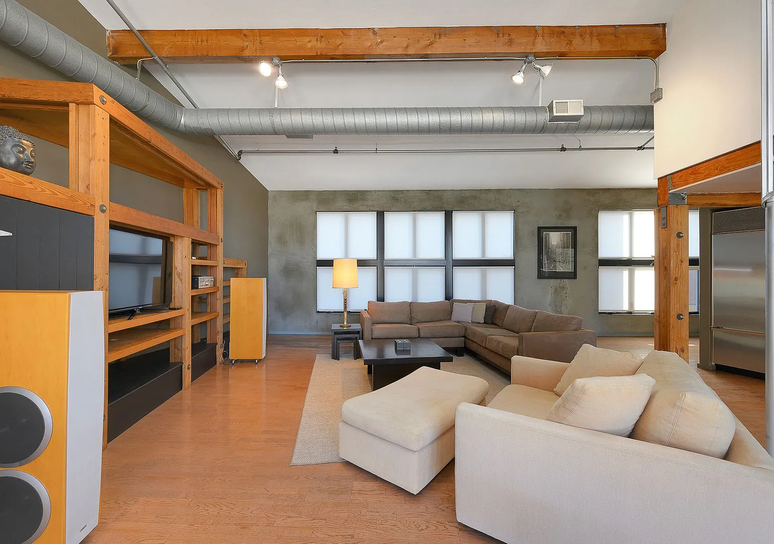 Stunning and One-of-a-kind Two-level SoMa loft, Private Deck w/ Views, Parking Included, Small Pe... — Photo 3